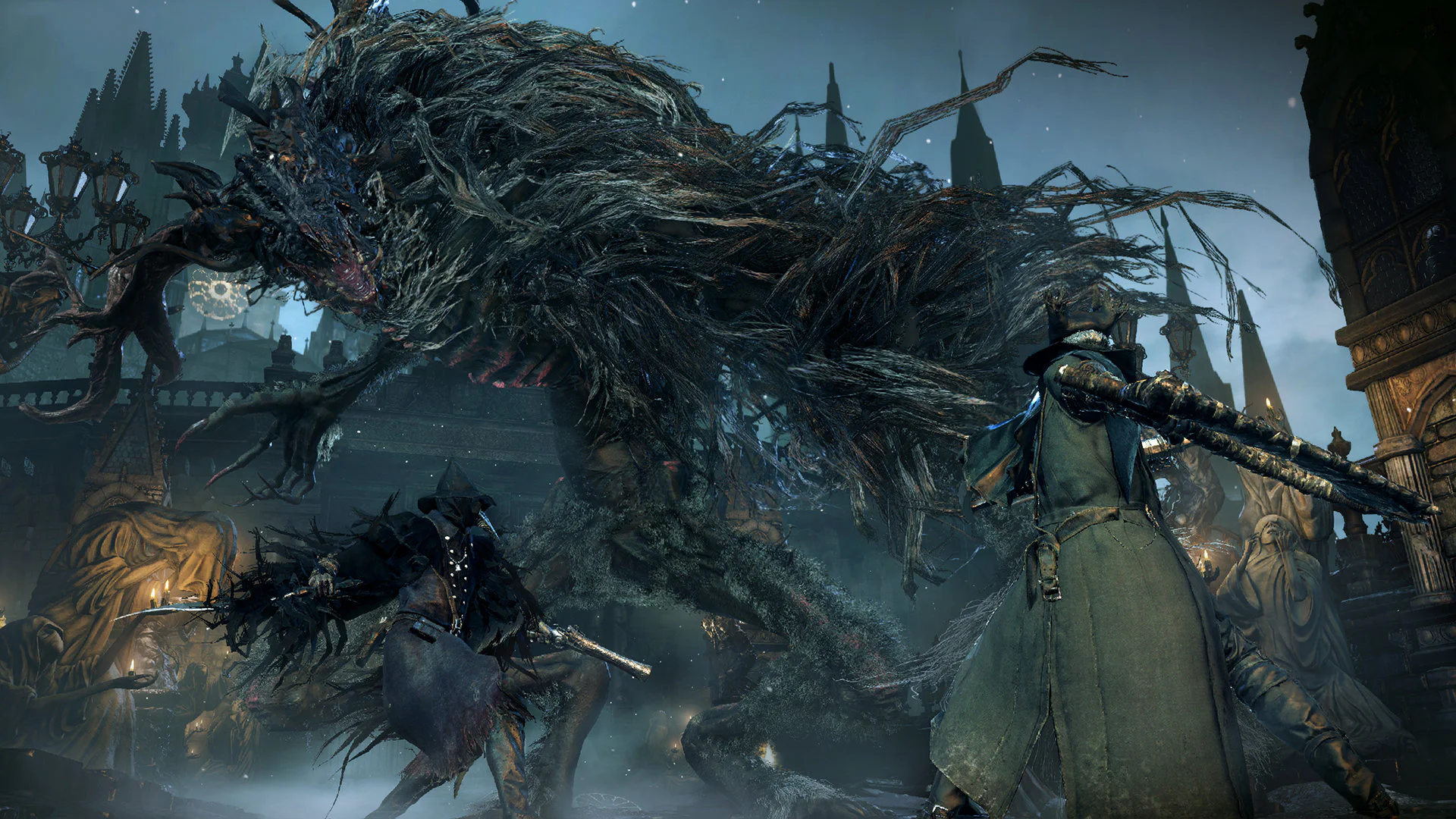 Охотники сражаются с огромным монстром в игре Bloodborne.