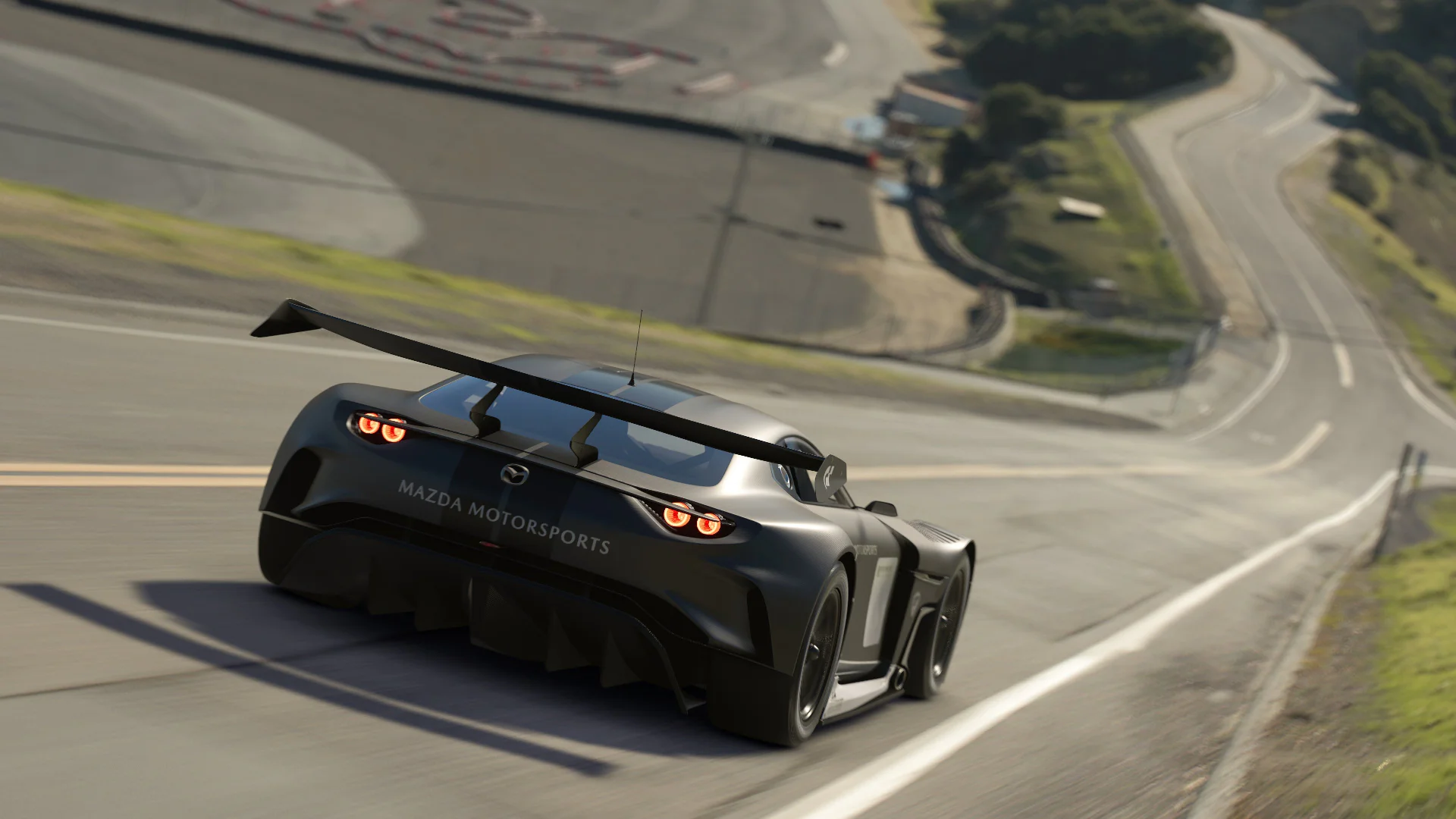 Гоночный автомобиль на трассе в игре Gran Turismo 7 для Sony PlayStation.