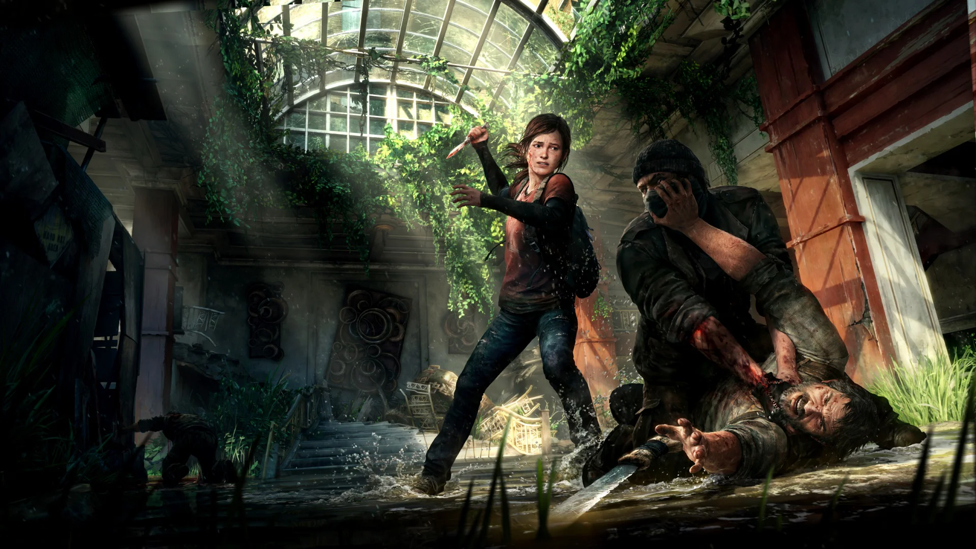 Ellie, вооруженная ножом, защищает Джоэла от врага в заброшенном здании, покрытом зеленью, из игры The Last of Us Part I.