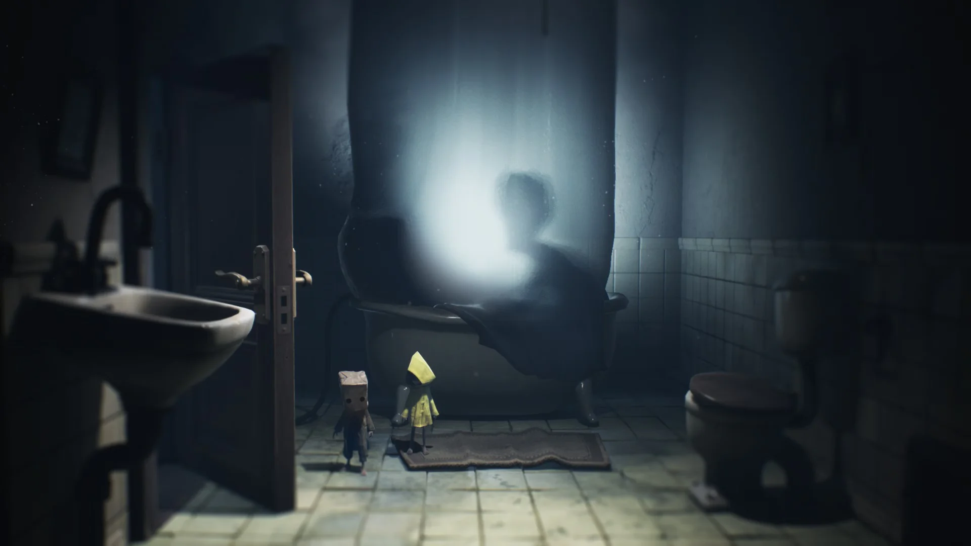 Сцена из игры Little Nightmares 2 с героями в ванной комнате