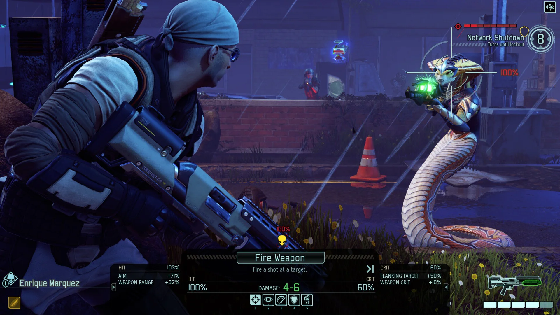 Солдат сражается с инопланетным существом в игре XCOM 2
