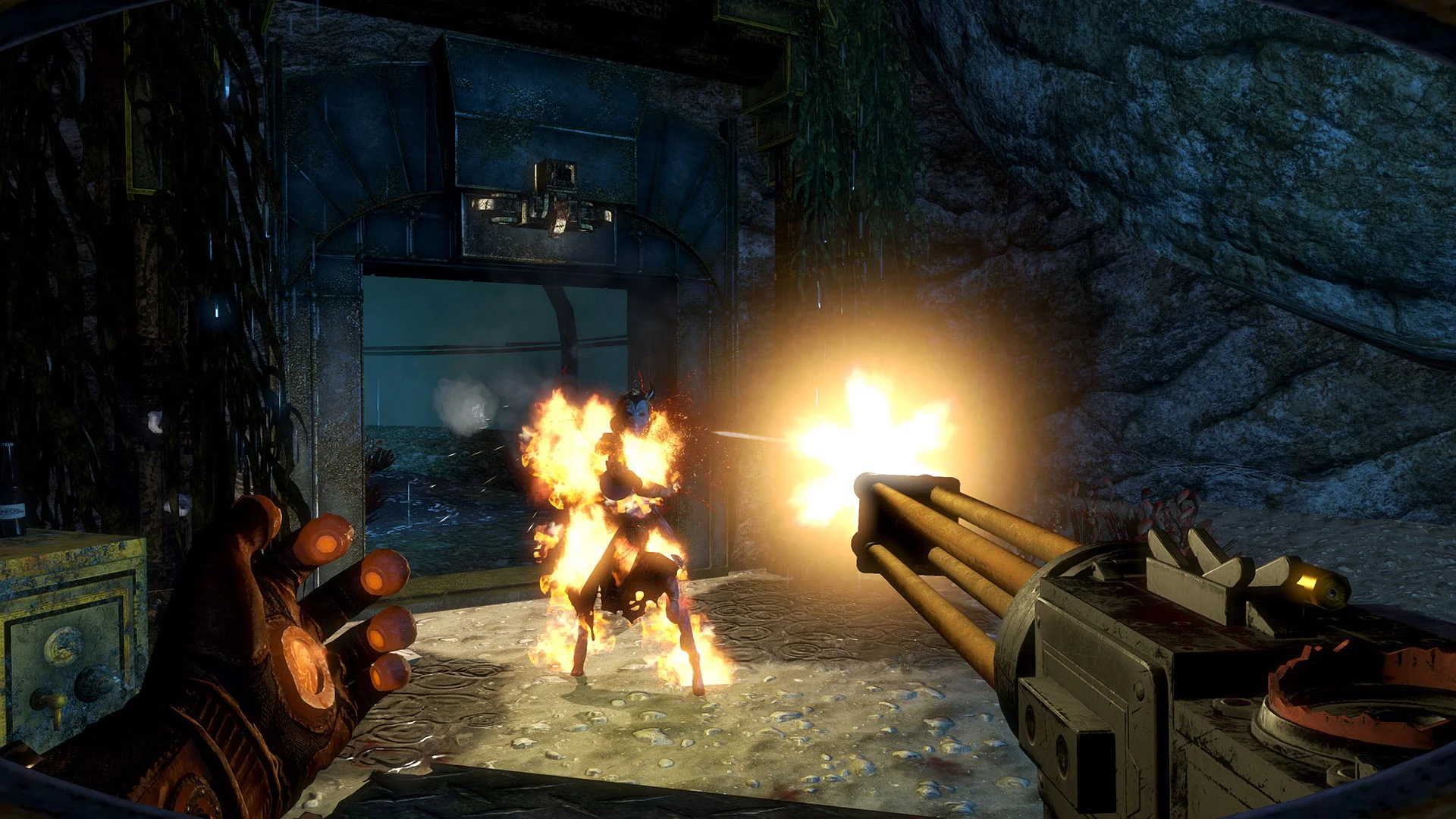Большой Папочка использует огненный плазмид и миниган против Сплайсера в BioShock 2 Remastered