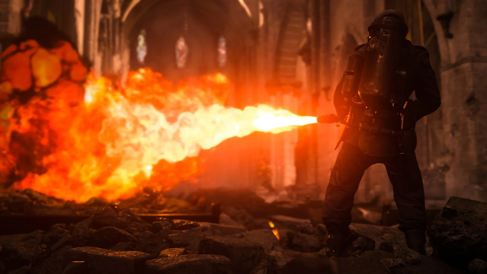 Солдат с огнемётом ведёт атаку в разрушенной церкви в Call of Duty: WWII