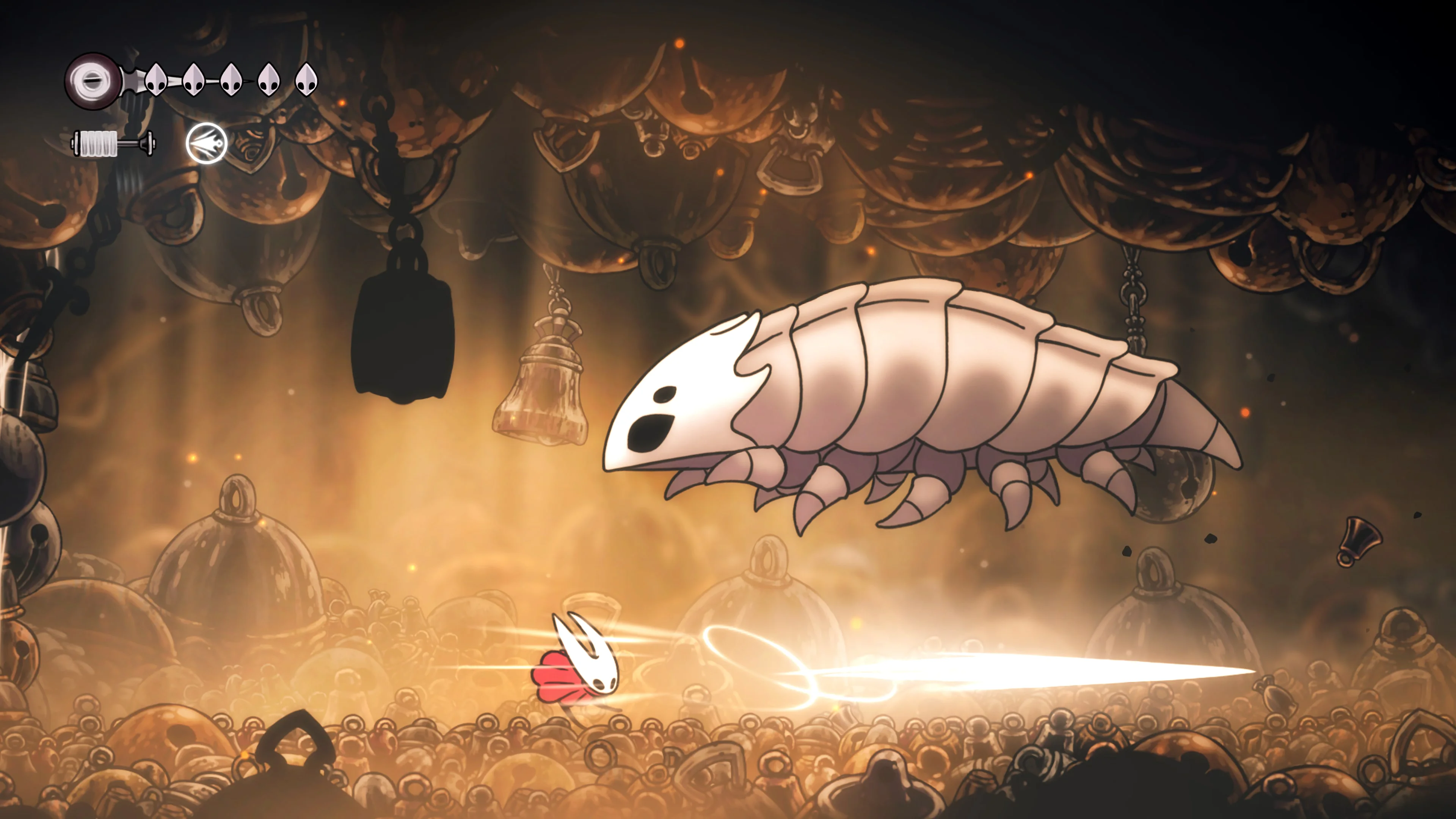 Hollow Knight Silksong аренда на PS с Хорнет против гигантского врага